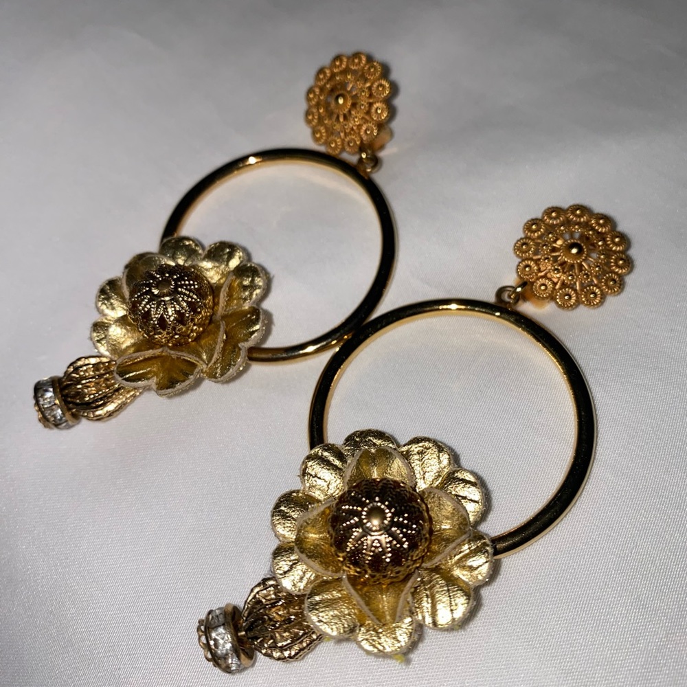 DOLCE & GABBANA gold earrings